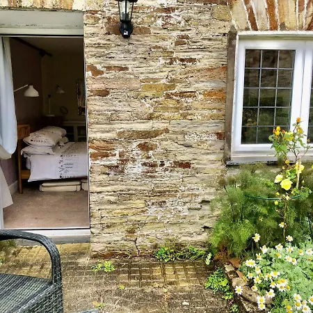 Priory Bed & Breakfast *